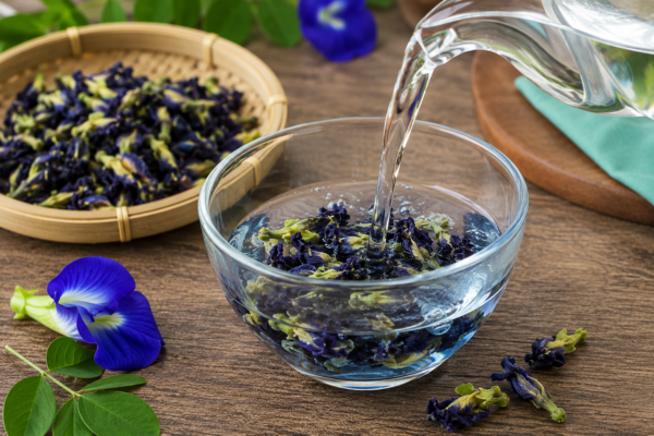 các bước pha trà hoa đậu biếc